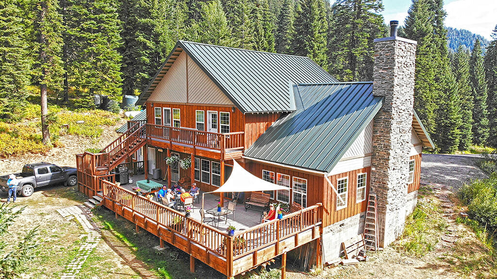 Cornucopia Wilderness Lodge & Pack Station