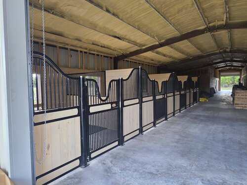 ⭐️ Experienced Farm Hand (Individual or Couple) needed in Charlotte ...